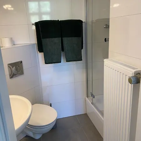 Zur Faehre Hotel