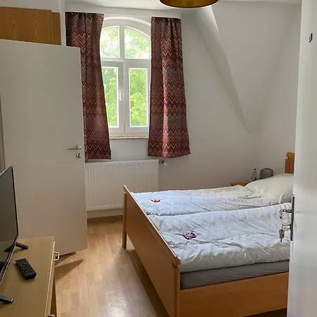 Hotel Zur Faehre 4*