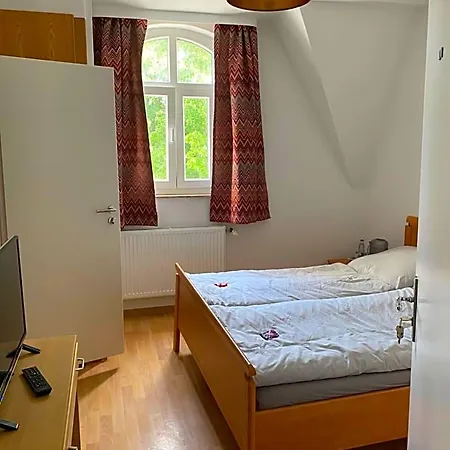 Hotel Zur Faehre 4*