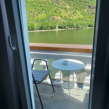 Zur Faehre Hotel