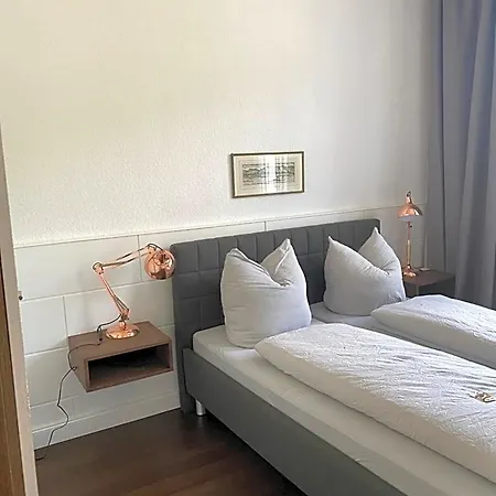 Zur Faehre Hotel