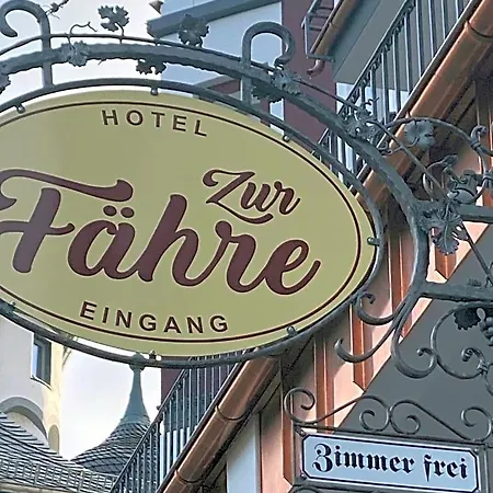 Zur Faehre